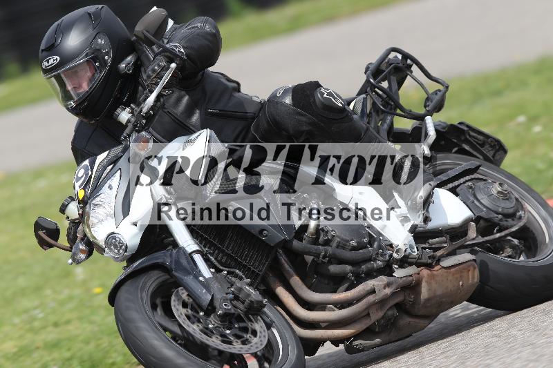 /Archiv-2025/10 23.04.2025 Cornu Master School ADR/rot-rouge/29